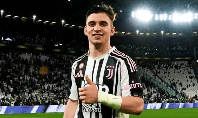 尤文图斯后卫受伤在康复,或将很快重返球场的简单介绍 尤文图斯后卫受伤在康复,或将很快重返球场的简单介绍